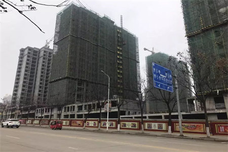 旭景园电梯阁楼复式4室4厅2卫128万元